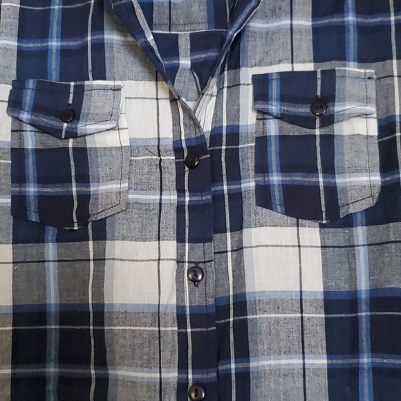Blue plaid button up shirt - Picture 4 of 8